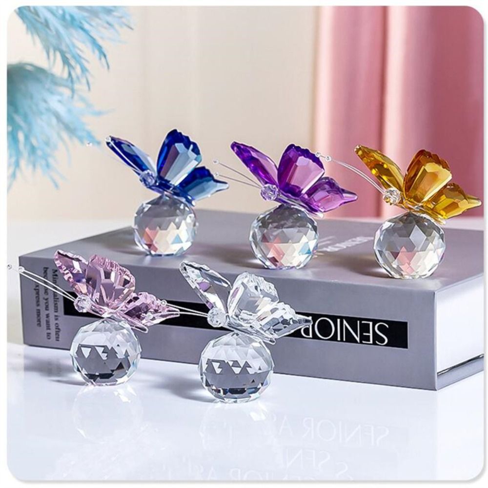 ผีเสื้อคริสตัลพร้อมลูกบอลแกะสล - Paper Weight Crystal บทวิจารณ์และราคา